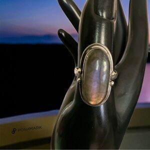 💖 Sterling Silver Oval Labradorite Ring 💖